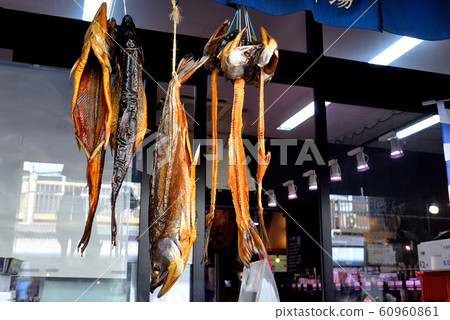 築地干貨店的鮭魚乾 築地干貨店的鮭魚乾 60960861