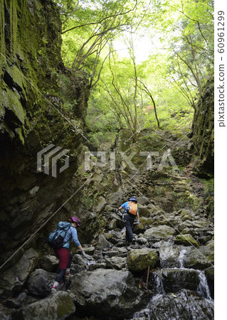 折山Barno 折山Barno 60961299