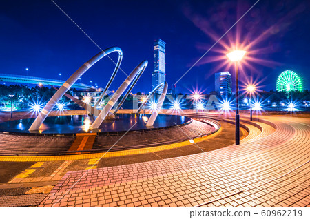 大阪府泉佐野市Rinku公園噴泉的夜景 60962219