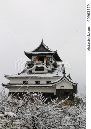 犬山城雪中犬山城冬季犬山城犬山城雪景犬山城冬景犬山城 60963579