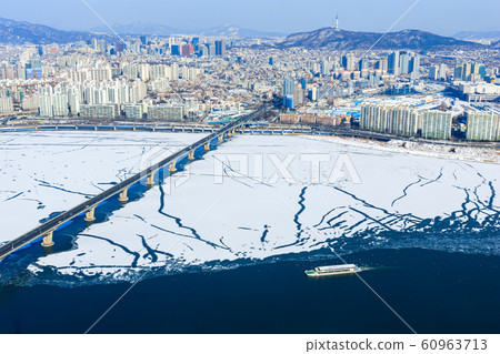 Han River Winter 60963713
