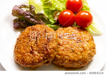 Chicken hamburger (with mini tomato / sunny lettuce. Sauce). 60964224