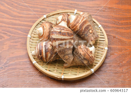 Shrimp potato (shrimp potato, shrimp potato). The type of taro. 60964317