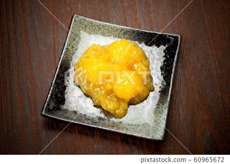 Sweet chestnut paste  60965672