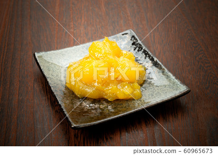 Sweet chestnut paste  60965673