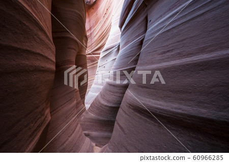 Slot canyon 60966285