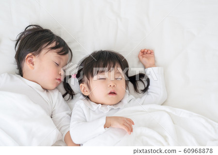 Child nap Child nap 60968878