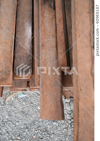 Coconut wood 60969187