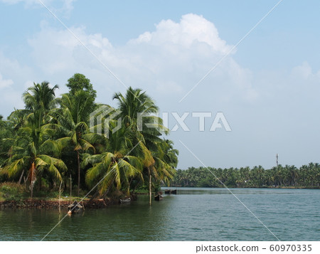 Backwater cruise 60970335