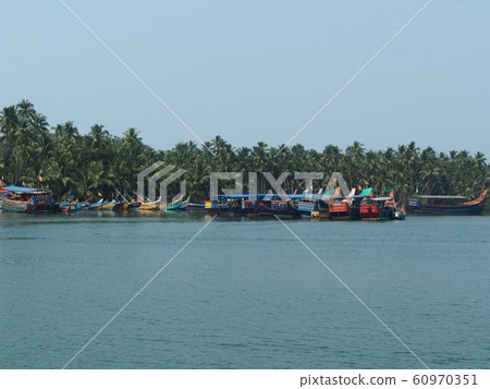 Backwater cruise 60970351