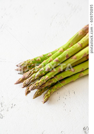 Fresh asparagus on the plate Fresh asparagus on the plate 60970895