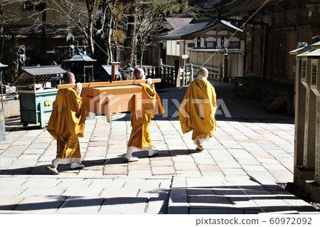 Koyasan Okunoin / Irishada Tenjin宗教 60972092