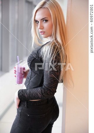 Portrait of a beautiful blonde Portrait of a beautiful blonde 60972801