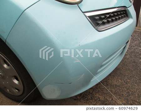 汽車(淺藍色)划痕 汽車(淺藍色)划痕 60974629