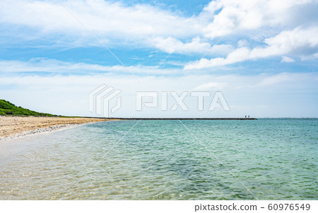 Blue sea and sky of Ishigaki and Maesato beach Blue sea and sky of Ishigaki and Maesato beach 60976549