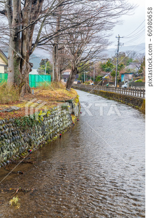 城堡城宮城白石澤澤端河的風景 60980658