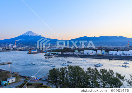 Shiagona_Shirano漁船在塔戈納拉 60981476