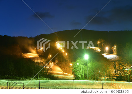 Take a photo of Nanae Ski Resort before dawn in Nanae-cho, Hokkaido 60983895