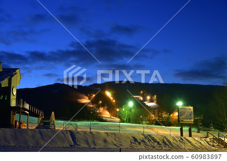 Take a photo of Nanae Ski Resort before dawn in Nanae-cho, Hokkaido 60983897