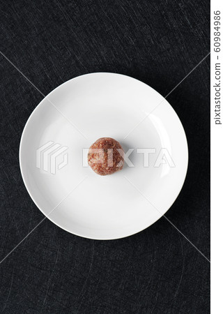 raw homemade meatball 60984986