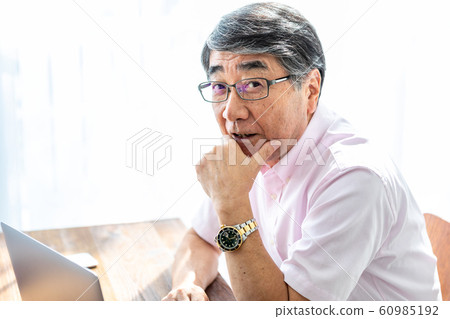 老人業務主管 60985192