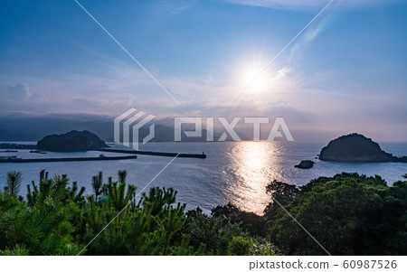 霞/湯木山的日落與日本海 霞/湯木山的日落與日本海 60987526