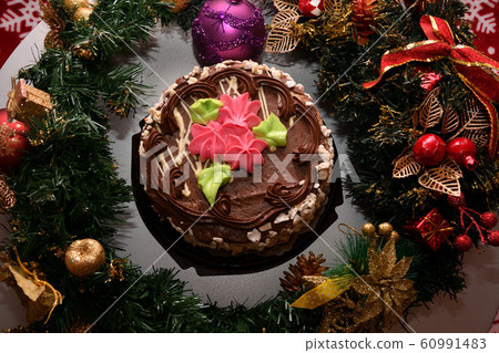 Christmas biscuit cake 60991483