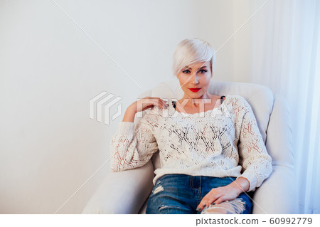 beautiful blonde woman with short book reads book training beautiful blonde woman with short book reads book training 60992779