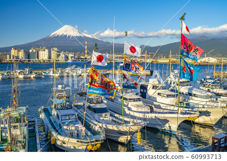 塔貢古拉港口首次捕魚 塔貢古拉港口首次捕魚 60993713