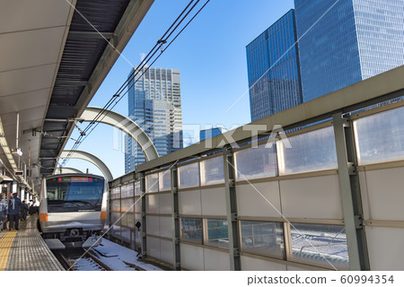 [Chuo Line E233 Series Tokyo Station] 60994354