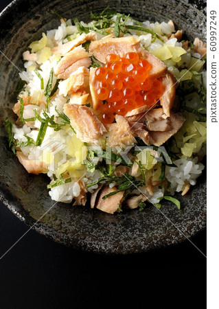Salmon sushi 60997249