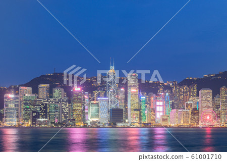 Hong Kong_Amazing night view of Central from the Avenue of Stars 61001710