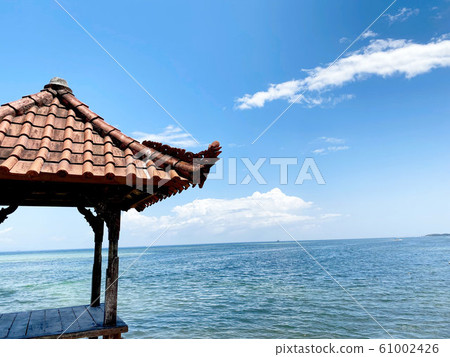 印度尼西亞巴厘島努沙杜瓦海和小木屋 61002426