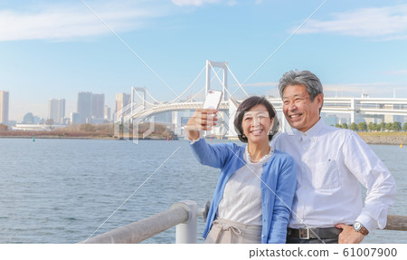 Senior couple who are good friends with Rainbow Bridge back The adorable figure is very nice. Senior couple who are good friends with Rainbow Bridge back The adorable figure is very nice. 61007900