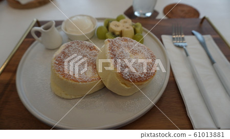 Pancakes 61013881