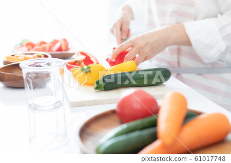 Housewives, handy vegetables Housewives, handy vegetables 61017748