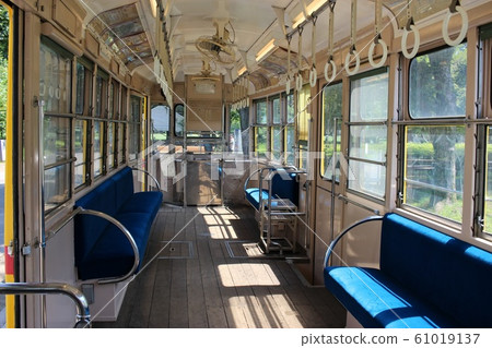 在火車上 在火車上 61019137