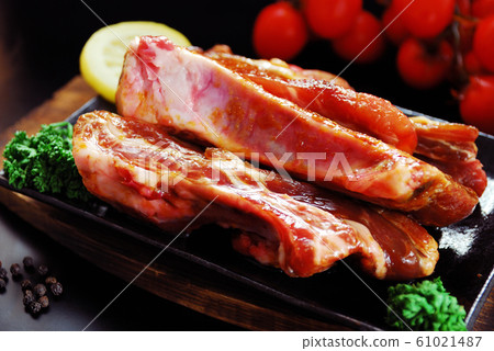 Seasoned pork rib spare ribs Seasoned pork rib spare ribs 61021487
