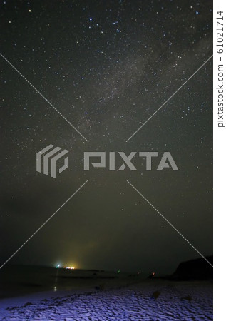 沖繩縣西表島/西表島星沙灘的夜晚 沖繩縣西表島/西表島星沙灘的夜晚 61021714