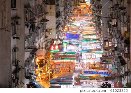 Hong Kong_ Night view of Men's Street 61023833