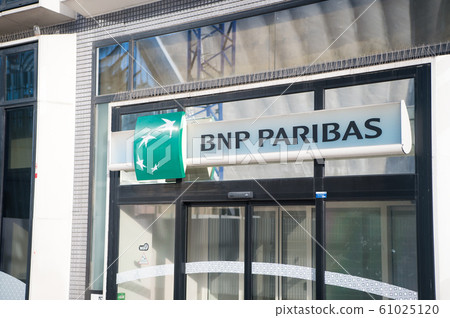 Entrance sign of bank bnp paribas in paris, france Entrance sign of bank bnp paribas in paris, france 61025120