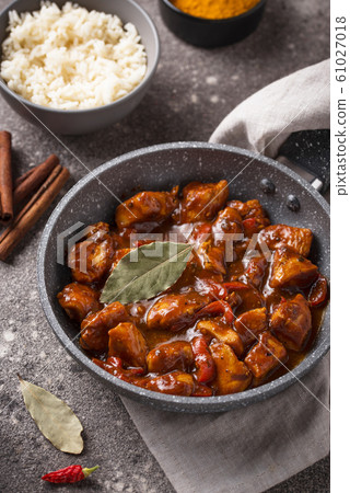 Curry chicken tikka masala with rice Curry chicken tikka masala with rice 61027018