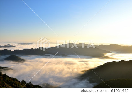 Iwawayama's sea of clouds Iwawayama's sea of clouds 61031613