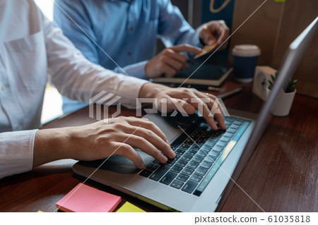 Online shopping credit card data security concept, Online shopping credit card data security concept, 61035818