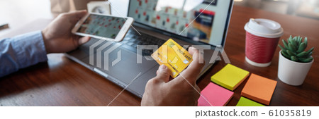 Online shopping credit card data security concept, Online shopping credit card data security concept, 61035819