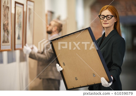 Art manager at museum Art manager at museum 61039079