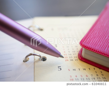 Business image · calendar · notebook · female 61040811