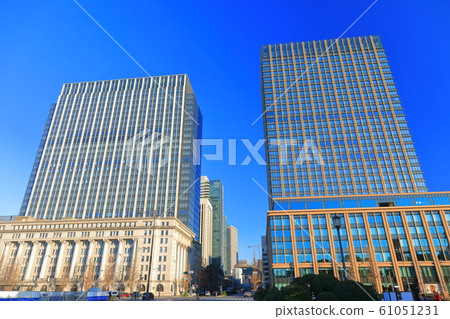 [東京]天氣晴朗時，明治清明館和丸之內日本橋大廈 61051231