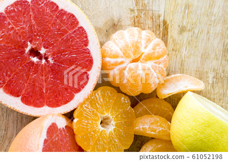 red juicy grapefruit red juicy grapefruit 61052198