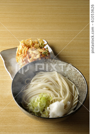 Warm udon noodles Warm udon noodles 61053626